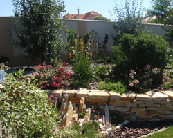 Gartenmauer in Viničné